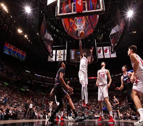 女排阵容调,吴梦洁待成,龚翔宇担重,广州马会,赛程安排,赛马赛事,马匹资料,会员服务